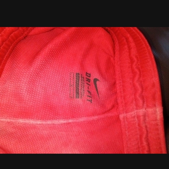 NIKE TRAINING PANTS. FITS MORE LIKE A JOGGER PANTS, BUT MORE SNUG. - Picture 2 of 6